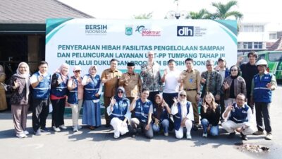 Warga Kabupaten Malang Sekarang Bisa Di Layanani Persampahan Tahap Ke - 3 Yang Hari Ini Resmi Di Serahkan,4.000 Oleh Bupati Malang